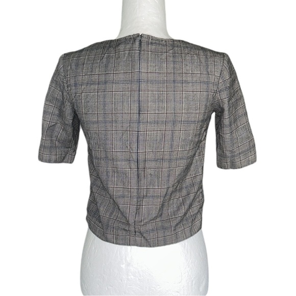 Theory Houndstooth Plaid Print Short Sleeve Cropped Top - 4 - Picture 5 of 10